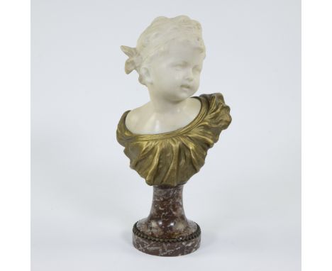 Gustave VAN VAERENBERGH (1873-1927), bust of a child in marble and gilt bronze, signedGustave VAN VAERENBERGH (1873-1927), bu
