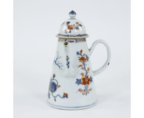 A Chinese porcelain Imari coffee pot and lid decorated with flowering peonies, a bird on a branch and peaches, Kangxi periodE