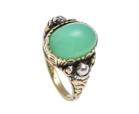 Antiker Ring GG 585/000 ungest., gepr., mit einem ovalen, grünen Edelstein-Cabochon 12 x 9,5 mm und 2 Diamantrosen, RG 51, 4,