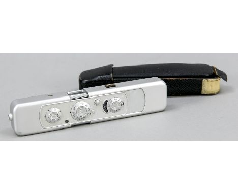 Kleinbildkamara von Minox, Deutschland, 2. H. 20. Jh., mit passendem Etui (dieses leicht beschädigt), L. 13 cm