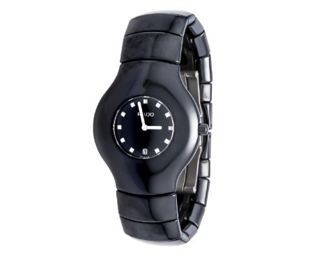 Rado Damenquarzuhr Xeramo, Ref. 118.0468.3, schwarze Ceramic, schwarzes Zifferblatt mit silberf. Strich Indizies, Datum an 6 
