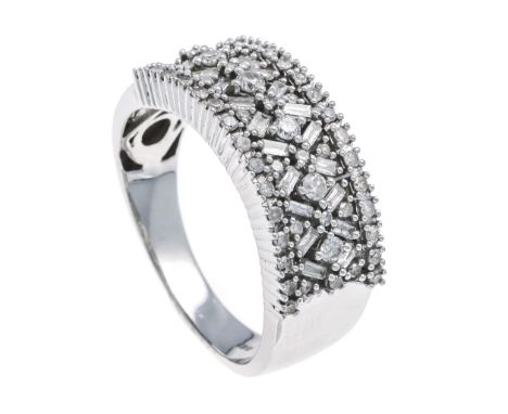 Diamant-Ring WG 585/000 mit Brillanten, Diamant-Baguettes und Achtkantdiamanten, zus. 0,45 ct l.get.W/SI-PI, RG 59, 6,7 g