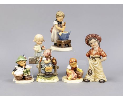 Sechs Kinderfiguren, 20. Jh., 4 Hummel-Figuren, 1950-70er Jahre, die Bäckerin, Modellnr. 330, 1955, H. 13,5 cm, Kückenmütterc