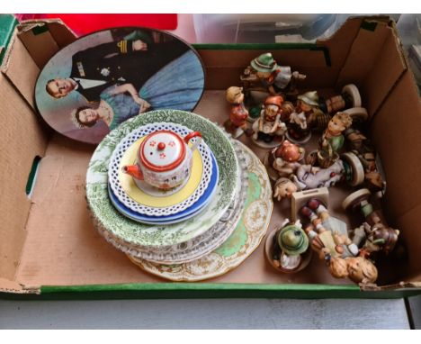 Box of ceramics inc. Hummel figures 