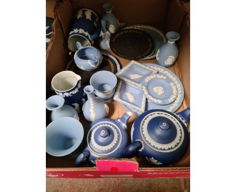 A box of Wedgwood Jasperware to include teapot, 21 pieces. 