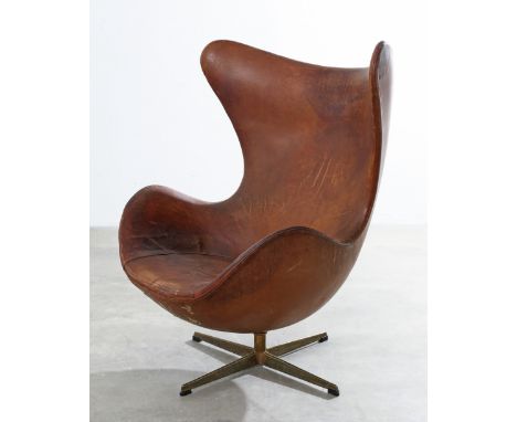 Arne Jacobsen, Fritz Hansen, 1st edition Egg Chair from the Royal SAS Hotel CopenhagenArne JacobsenFritz HansenDesign and Pro