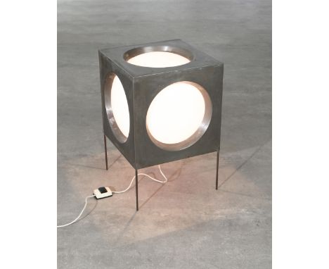 Carl Moor, BAG Turgi, rare Cube Floor Lamp Model HelveticaCarl MoorBAG Turgi, SchweizDesign 1960/70sSeltene Kubus Bodenleucht