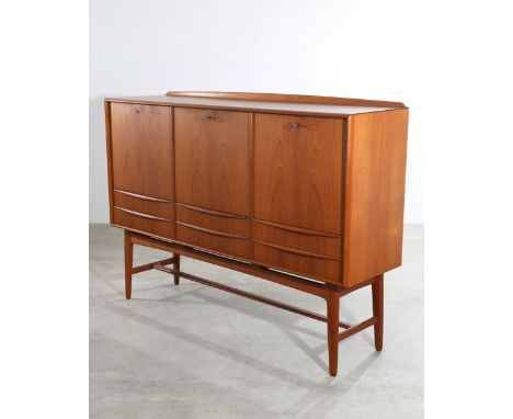Svend Aage Madsen, Knudsen &amp; Søn, SideboardSvend Aage MadsenK. Knudsen &amp; SønDesign 1960sSideboard / Highboard. Entwur