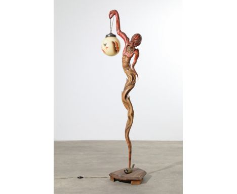Large floor lamp Aladdin's lamp from the fairytale from 1001 nights1920sGroße Stehleuchte Aladins Wunderlampe. 1920er Jahre. 