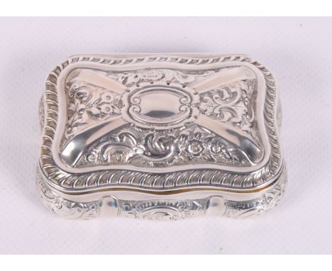 A silver embossed snuff box, marks Birmingham 1901, 2.5oz troy approx