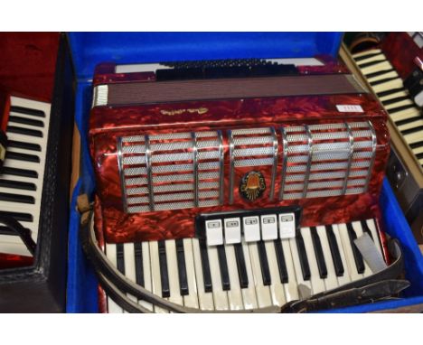 A Gavotta Piano accordion with hard case