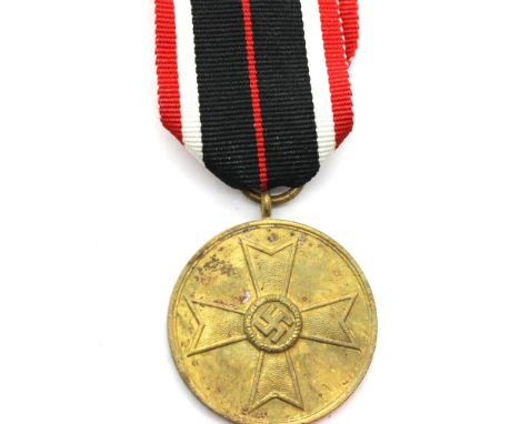 German WWII type War Merit medal with ribbon. P&amp;P Group 1 (£14+VAT for the first lot and £1+VAT for subsequent lots) 