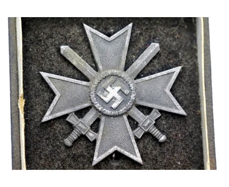 German WWII type boxed pin back War Merit Cross with Swords 1st Class. P&amp;P Group 2 (£18+VAT for the first lot and £3+VAT 