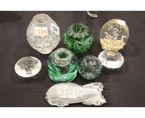 Mixed glass including paperweights and a Victorian inkwell, tallest H: 14 cm. P&amp;P Group 3 (£25+VAT for the first lot and 