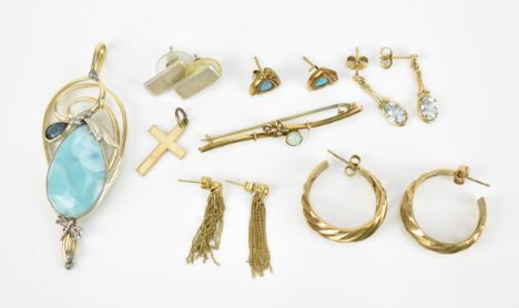 A small collection of jewellery to include a pair of 9ct gold hoop earrings, a 9ct gold, opal and seed pearl bar brooch, a pa