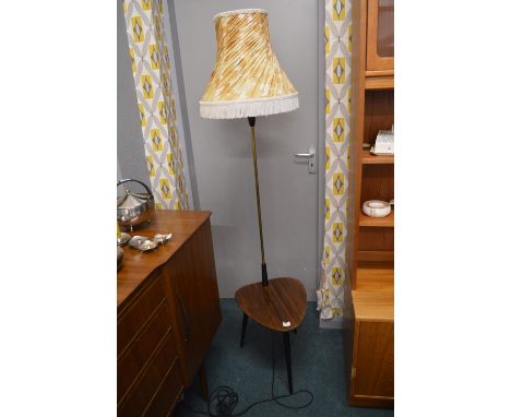 Retro Tripod Table Lamp 