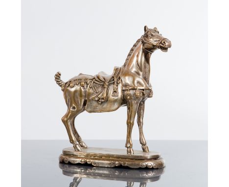 EARLY 20TH CENTURY SILVER PLATED MODEL OF A HORSE 18.5cm hgh