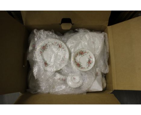 112 Piece Bone China Tea/Dinner Service