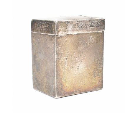 An early 20th Century hallmarked silver wood lined card box. The George V playing card box inscribed 'Patience' to the front 