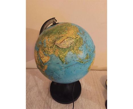 Globe lamp