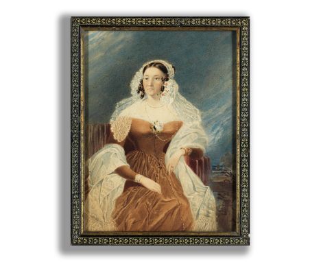 Druckgrafik mit Portrait einer eleganten sitzenden Dame in langem braunen KleidSichtmaß: 34 x 25,4 cm.Hinter Glas, in dekorat