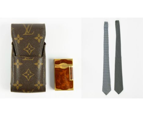 cigarette holder Louis Vuitton, DUPONT lighter and 2 silk ties HERMESsigarettenhouder Louis Vuitton, DUPONT aansteker en 2 zi