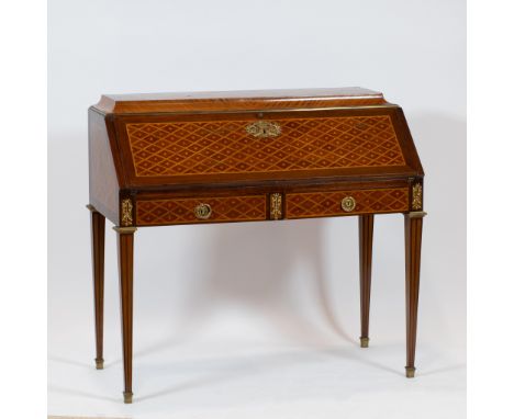 Secretaire with marquetry and gilt bronze, with two drawers, Louis XVI styleSecretaire met marqueterie en verguld brons, met 