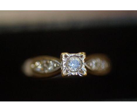 9ct Gold ring set with 5 diamonds Size I