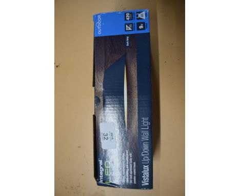LED OUTDOOR WALL LIGHT