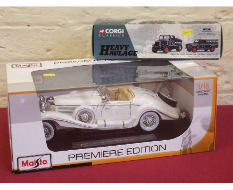 Maisto 1:18 Mercedes-Benz 500 K type special Roadster and Corgi Classics Pickfords Heavy Haulage (16601), boxed Condition rep