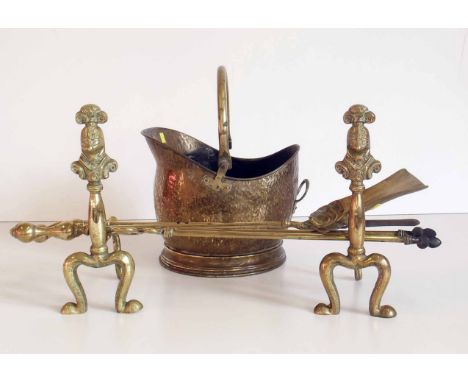 Brass fire side set and a coal helmet Condition report: see terms and conditions