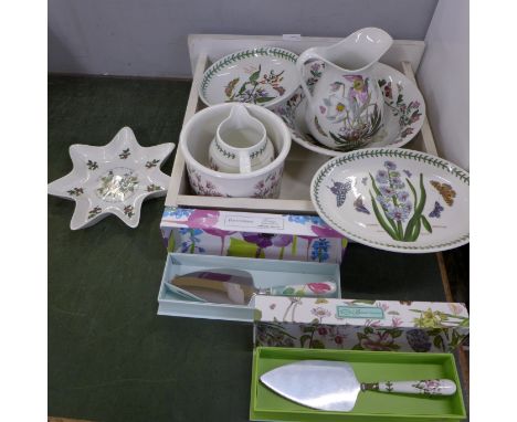 A collection of Portmeirion The Botanic Garden, planter a/f, and a The Holly and The Ivy dish 