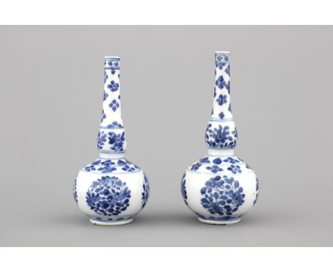 A pair of Chinese porcelain blue and white water sprinklers, Kangxi H: 16 cm