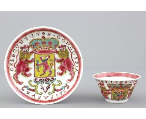 A Chinese porcelain famille rose armorial cup and saucer with VOC coat of arms, dated 1728 Dia: 10,5 cm (the saucer), H: 4 cm