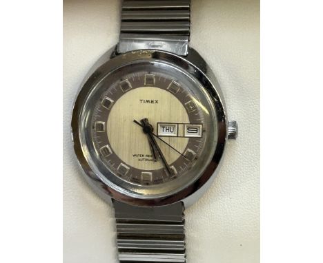 Gents Timex automatic watch in box 