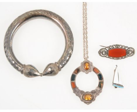 Four items of vintage jewellery, a Scottish pendant (converted from a brooch), set with cairngorms and agates, overall 55mm x
