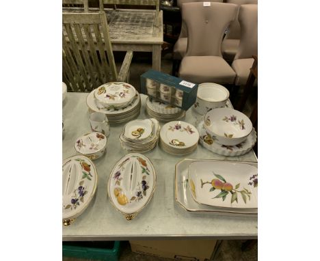 Quantity of Royal Worcester "Evesham" oven to table ware, 39 pieces.  Estimate £80-120.