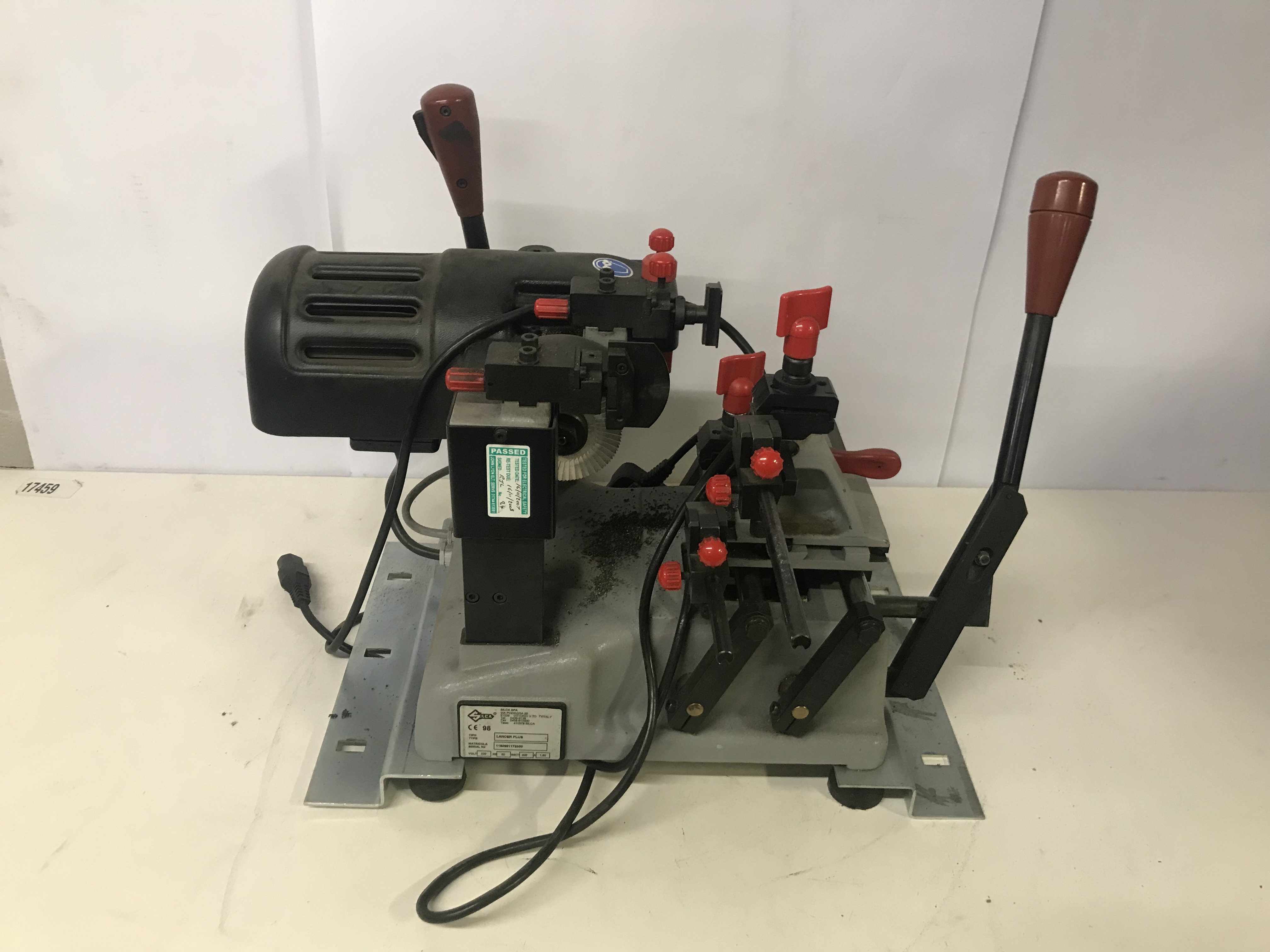 Silca Lancer Plus Key Cutting Machine Model: Lancer Plus Serial No ...