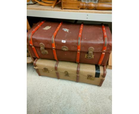 2 vintage trunks . 