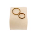 Eheringe GG 333, 1x RG 53 und 1x RG 67, innwandig mit Gravur, ca. 4,8 Gr., Tragespuren