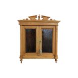 Hängeschrank, Weichholz, um 1900, abgelaugt, L 146, B 52, H 74, kein Versand, für Selbstabholer!
