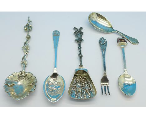 Four silver spoons, a plated spoon and a fork, (6)