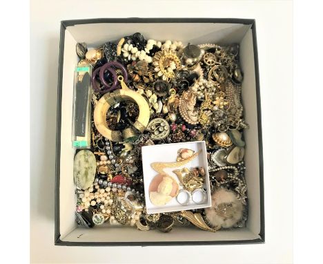 GOOD SELECTION OF MOSTLY VINTAGE COSTUME JEWELLERYincluding a haematite set bone bangle, a large unmounted shell cameo depict