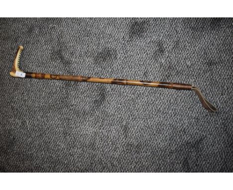 A vintage horn handled riding crop