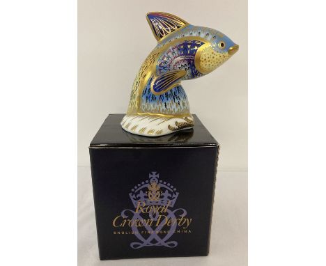 A boxed Royal Crown Derby Ltd Edition Guppy Fish ceramic paperweight with gold stopper. Numbered 274/2500, dated 2004, in blu