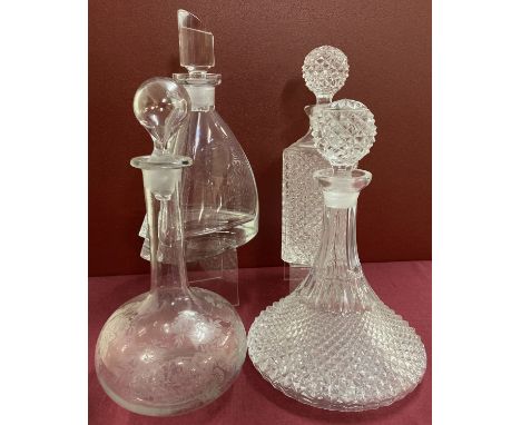 4 vintage clear glass decanters to include matching whisky and ships decanter.  