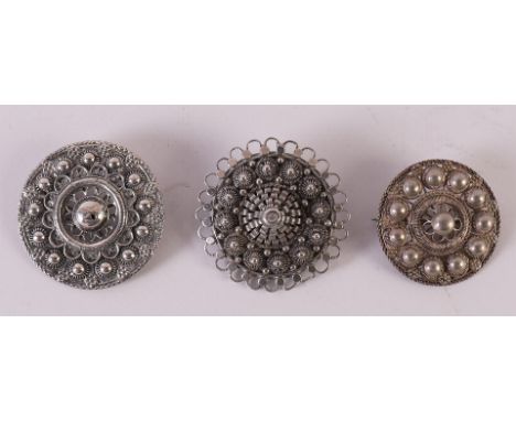 Three various silver brooches with Zeeland buttons, including 19th century, to. 3x.