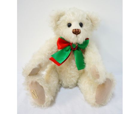 DEAN'S RAG BOOK CO. LIMITED EDITION 2006 CHRISTMAS TEDDY BEARthe growler bear number 16 of 30