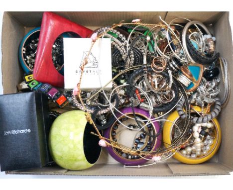 SELECTION  OF COSTUME JEWELLERYincluding a pearl necklace, silver and other rings, bangles, bracelets, necklaces, etc., 1 box