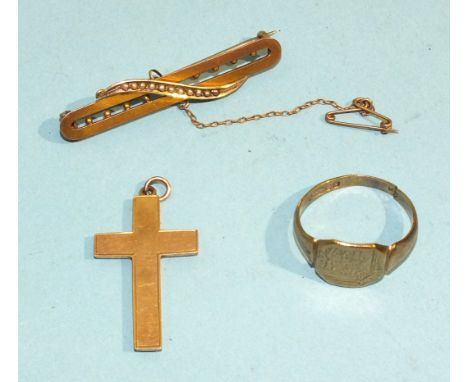 A 9ct gold signet ring, size R½, (a/f), 3.3g, a 9ct gold cross pendant and an Edwardian seed-pearl-set bar brooch, (3).